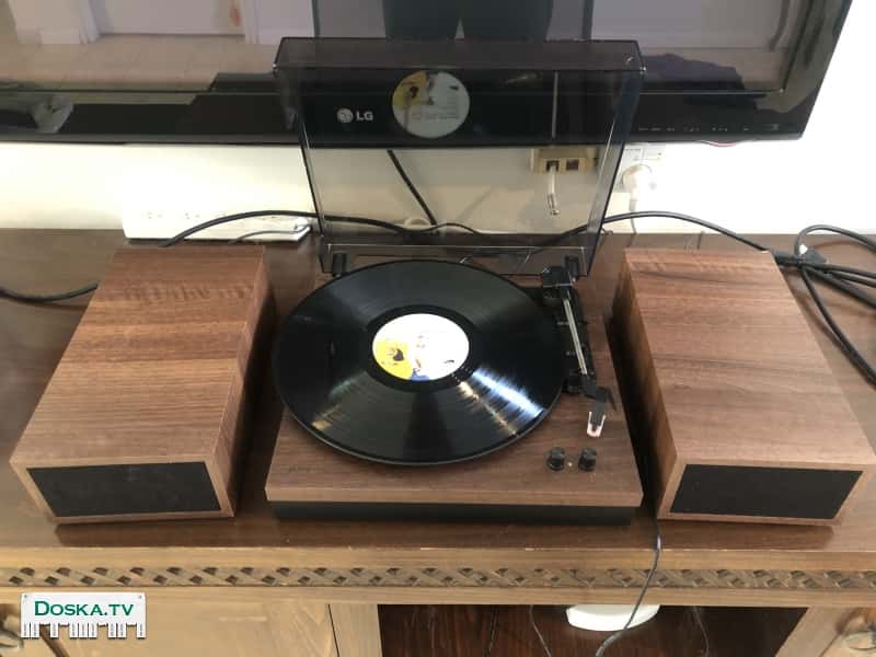 Бат Ям. виниловый проигрыватель в рабочем состоянии. Также можно