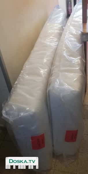 Пара матрасов фирмы Hollandia без пружин модель Tempur Sensation Elite,