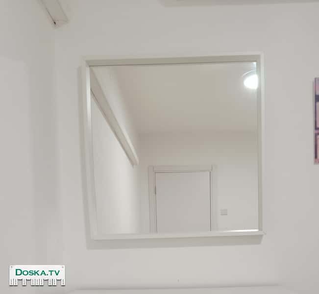 Зеркало в идеальном состоянии.