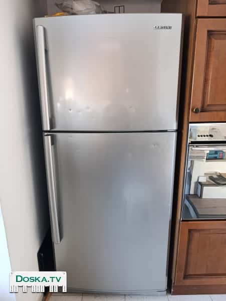 Холодильник 487лт,Самсунг,работает как часы,в очень хорошем состоянии Верхняя морозильная